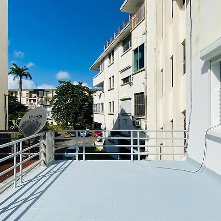 Le Sunshine - Au Coeur Du Centre Ville De Pointe- A- Pitre - Proche De Tout Avec Sa Grande Terrasse Ensoleillee Exterior photo